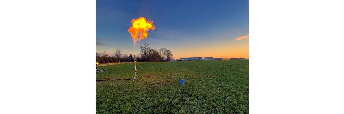Von kleinen Tanks bis zu Großprojekten – unsere Abfackeltechnik im Einsatz - Abfackelgeräte &amp; Volumendurchfluss-Messungen – jetzt auch als Service